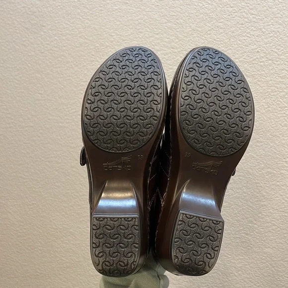 Dansko Tamara Women's Brown Leather Clogs Size 39 - Picture 7 of 8